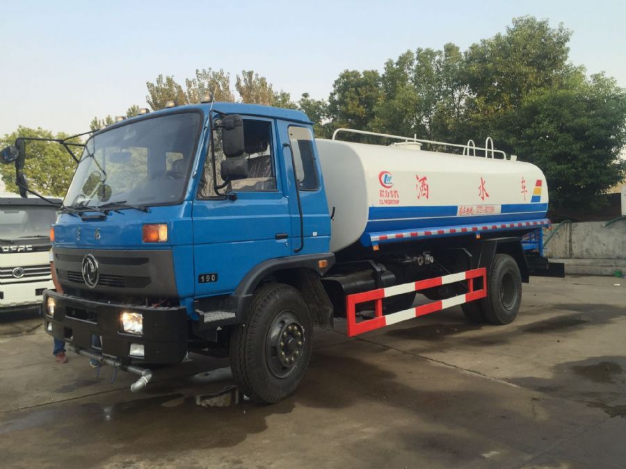 2小時(shí)發(fā)了一臺程力15噸灑水車